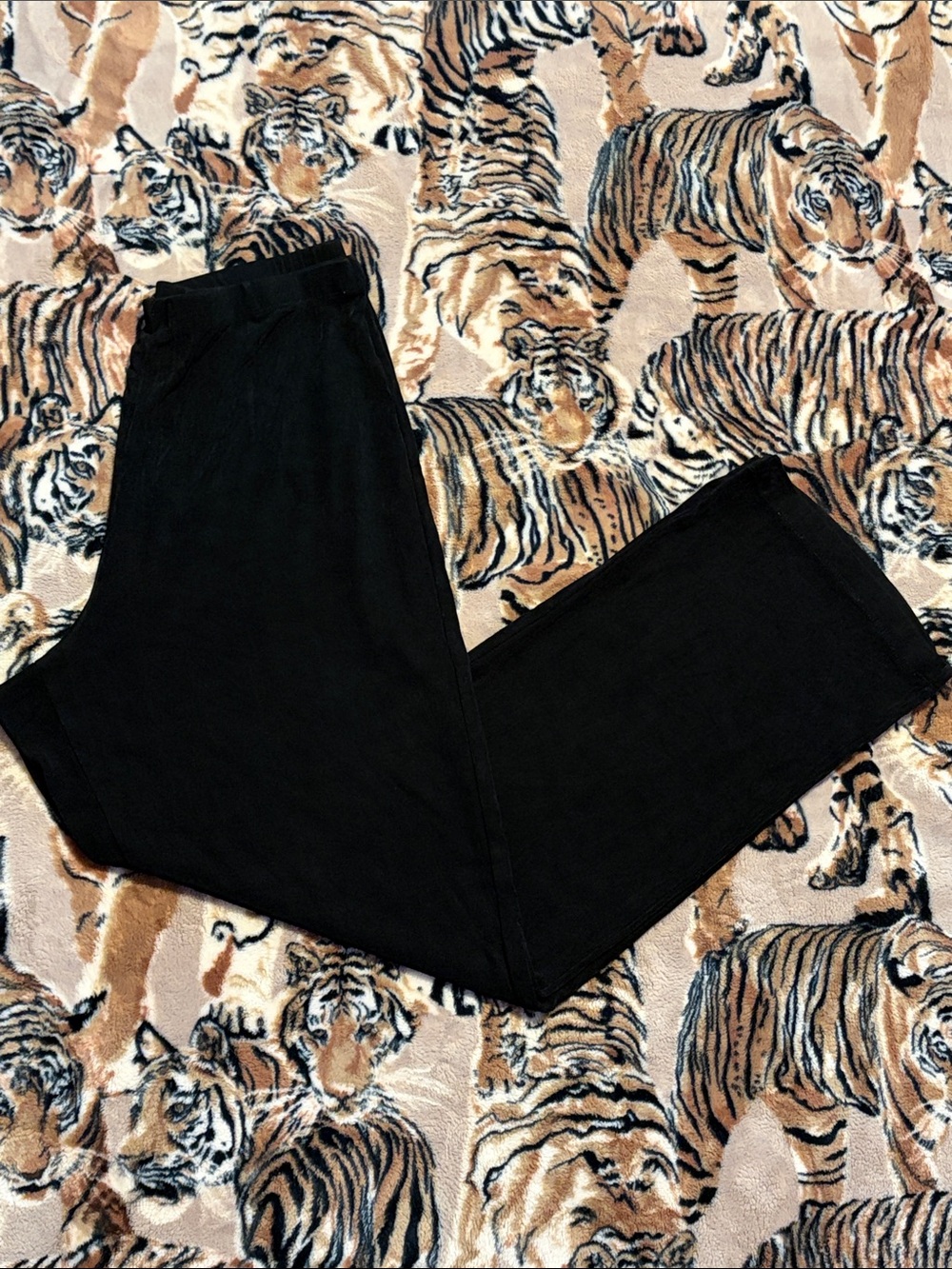Chico’s Travelers Classic No Tummy Pants ~ Black